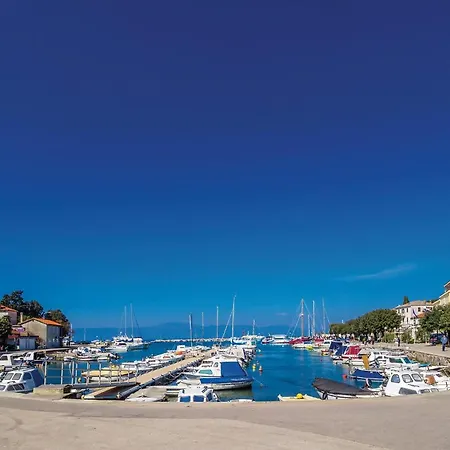 Beautiful In Zidarici With Wifi * Vantacici